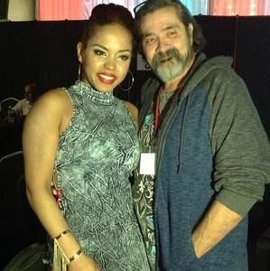 Meet your Posher, Elson